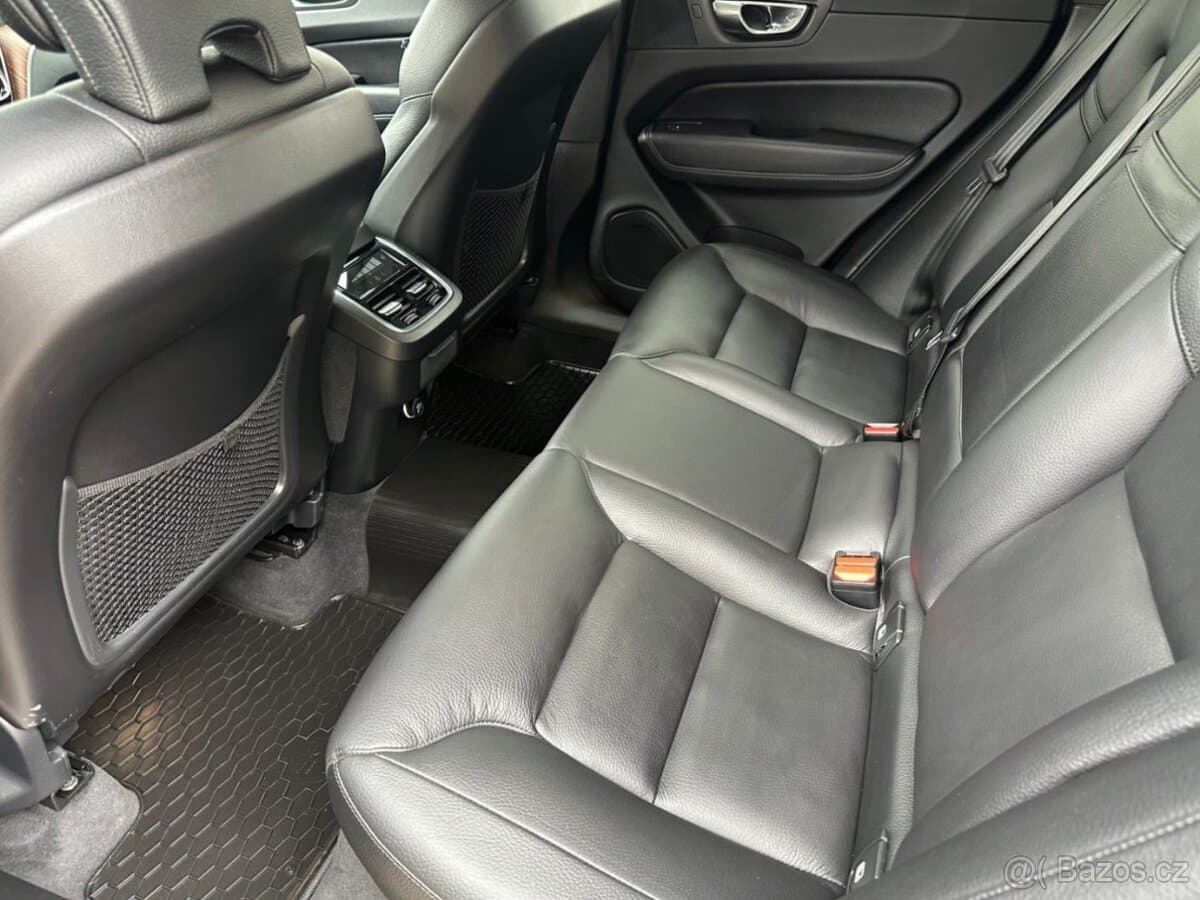 Volvo XC60 - 12