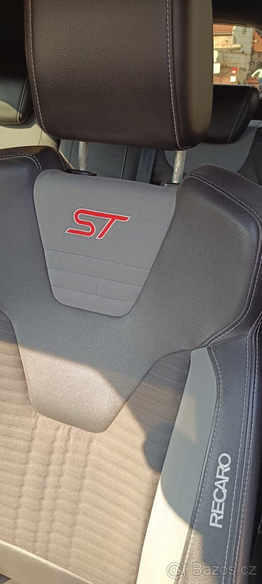2012 Ford FOCUS - 12