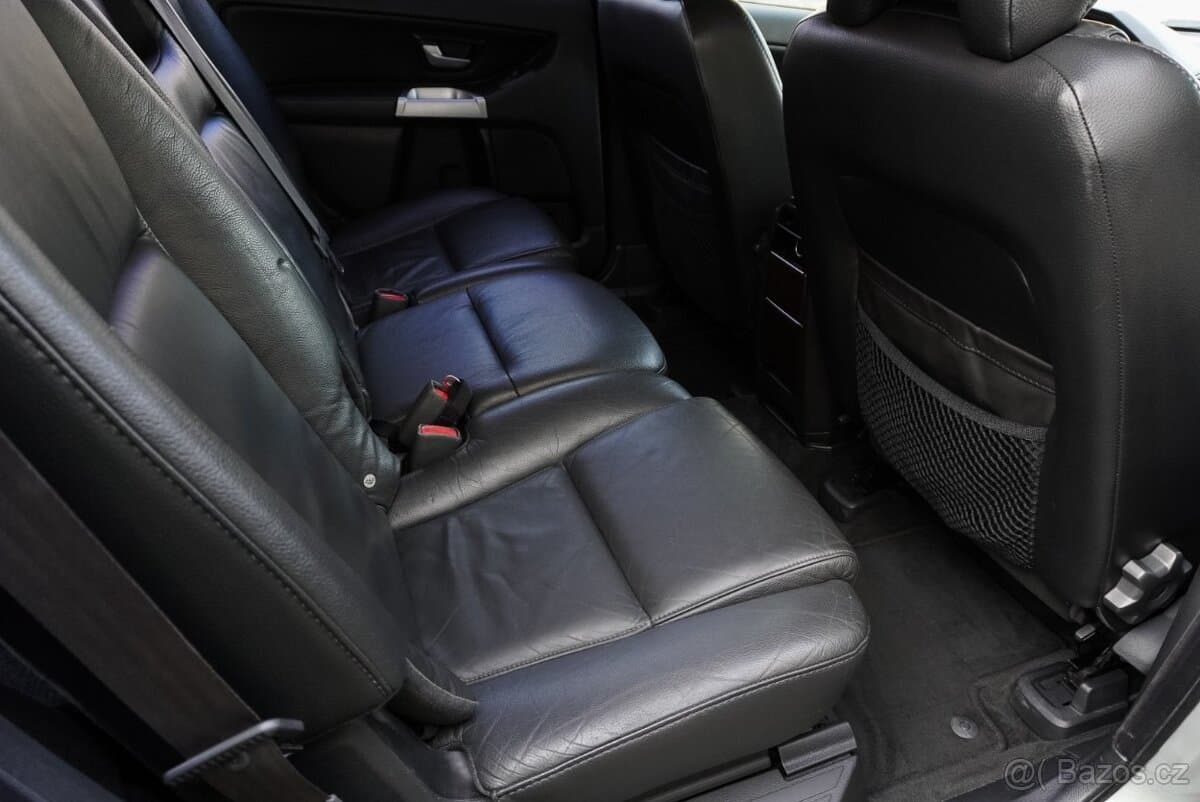 2003 Volvo XC90 - 12