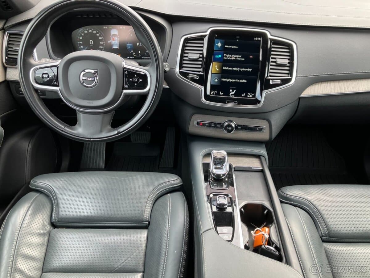 2022 Volvo XC90 - 12