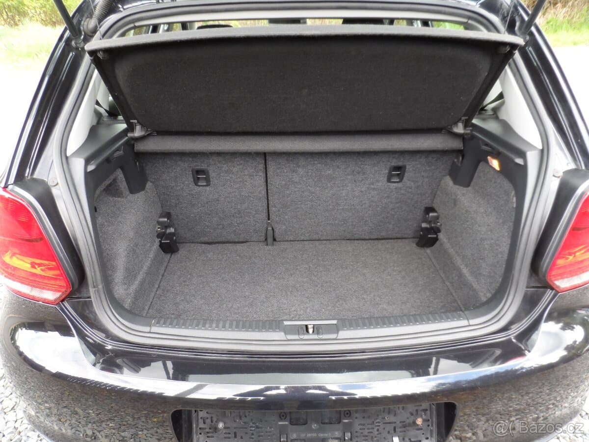 2012 Volkswagen POLO - 12