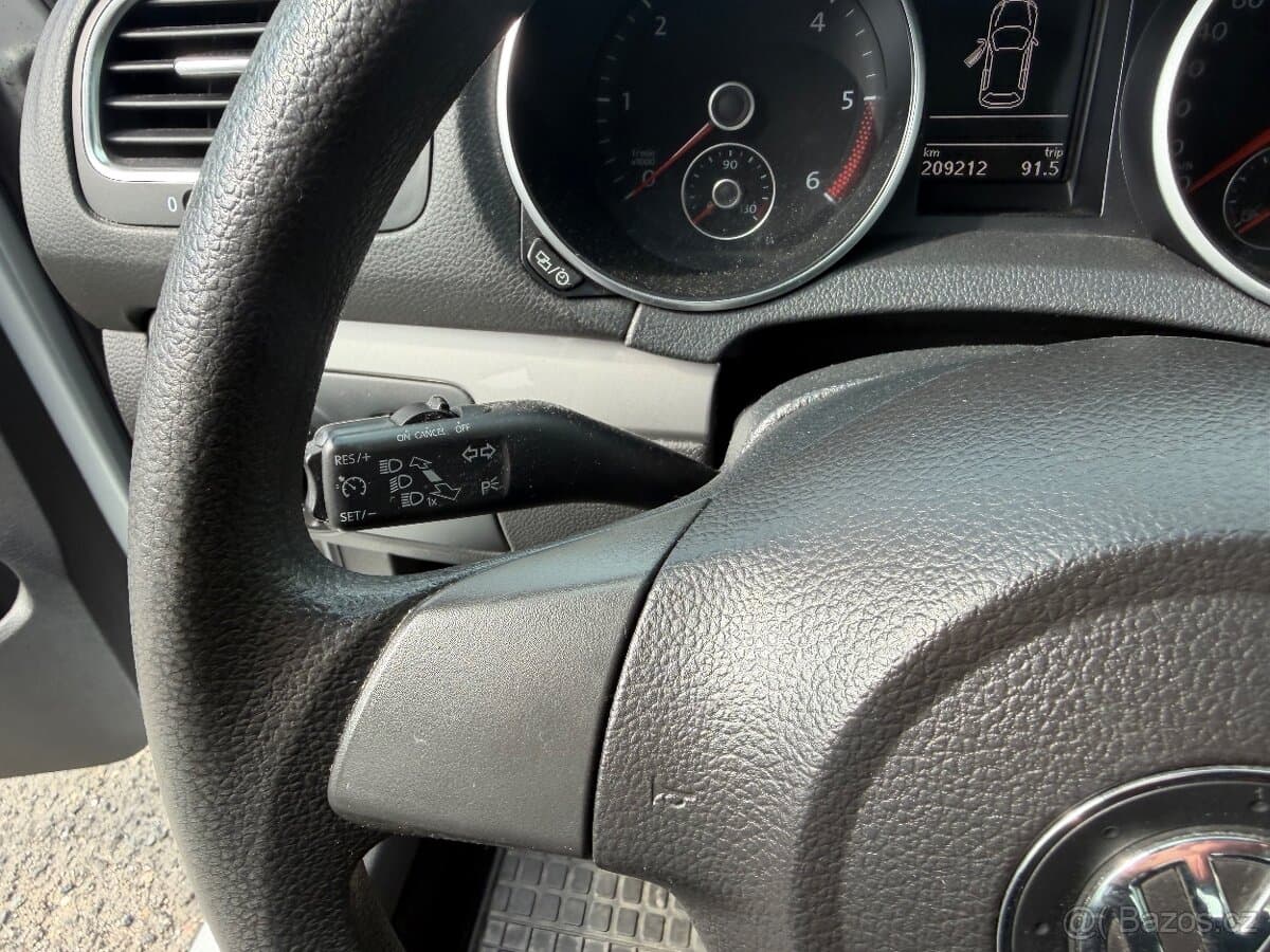 2012 Volkswagen GOLF - 12