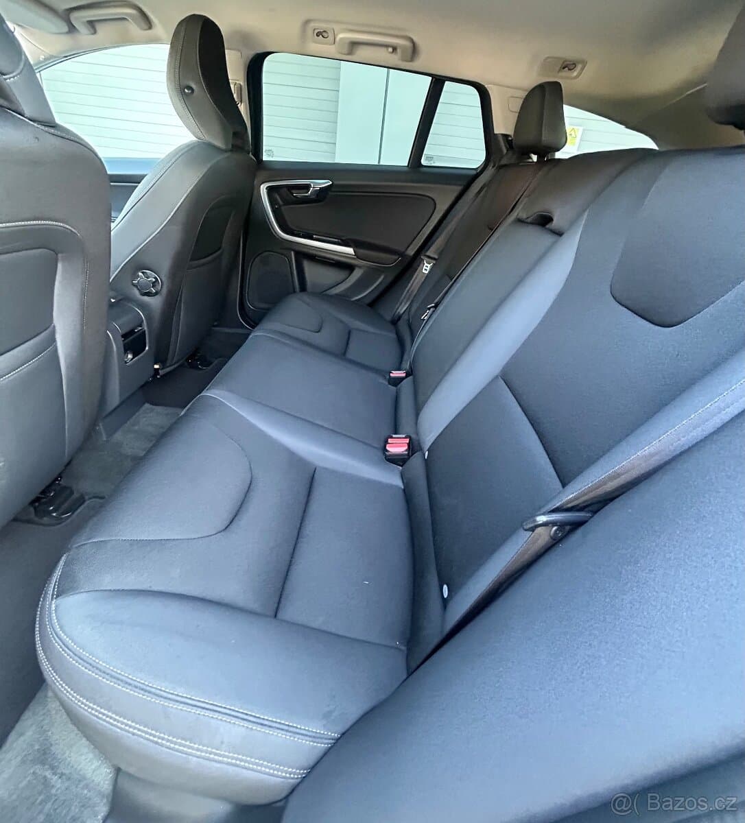 2013 Volvo V60 - 12