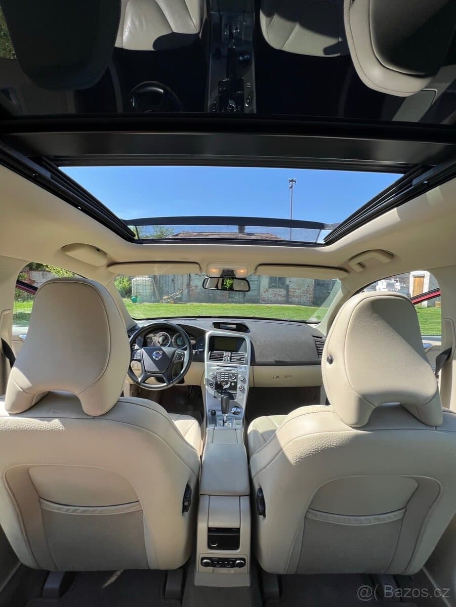2010 Volvo XC60 - 12