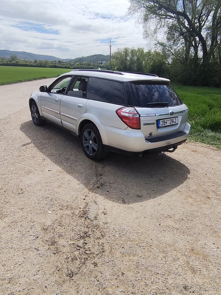 2004 Subaru OUTBACK - 12