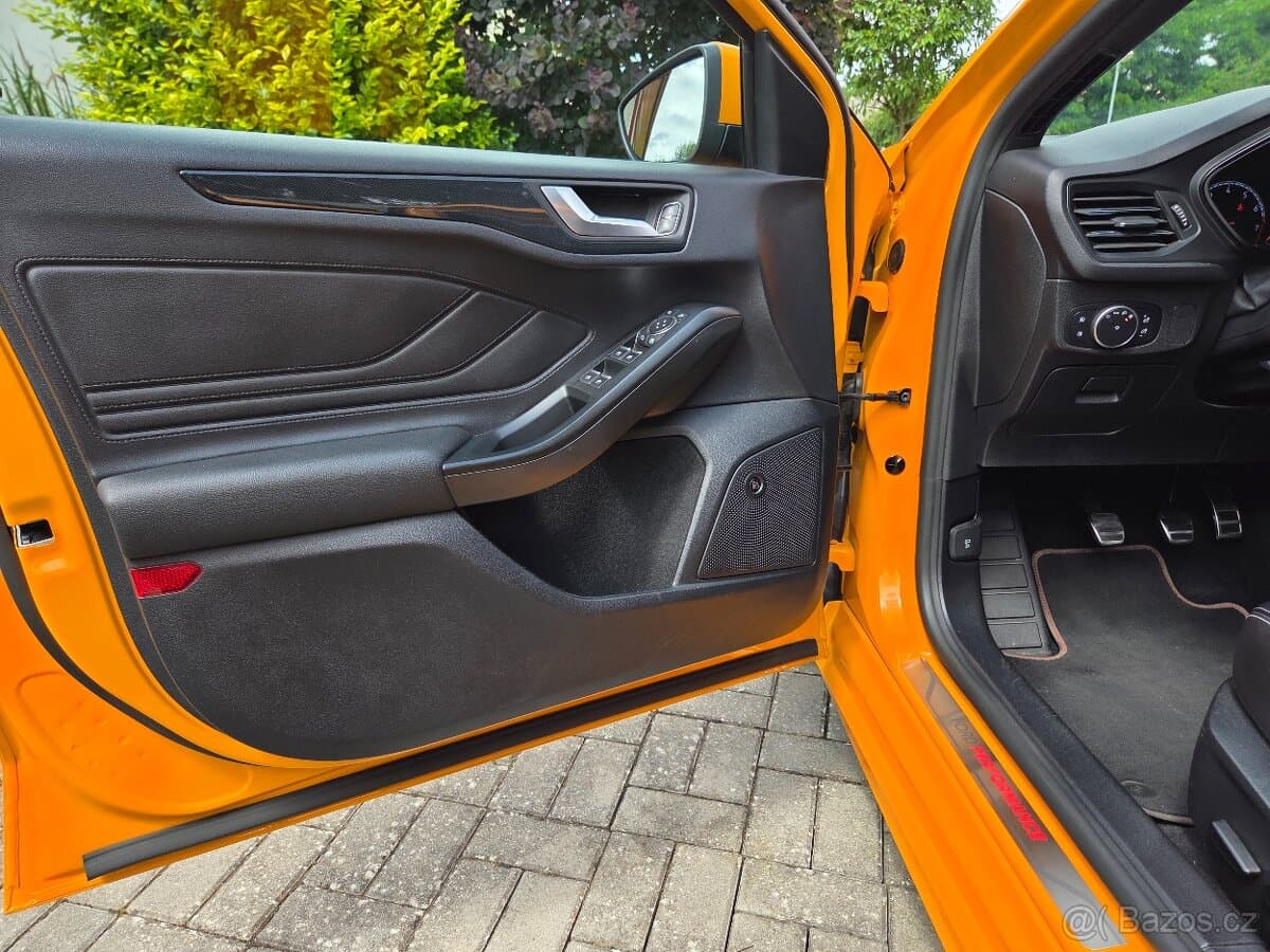 Ford FOCUS - 12