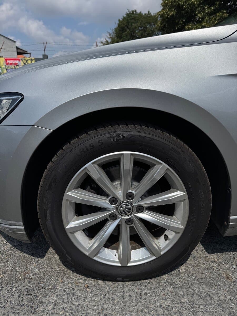 2015 Volkswagen PASSAT - 12