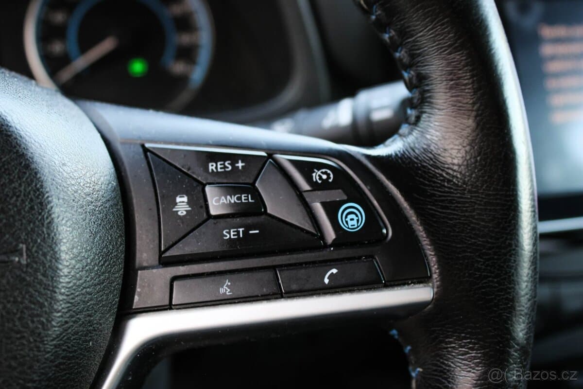 2020 Nissan LEAF - 12