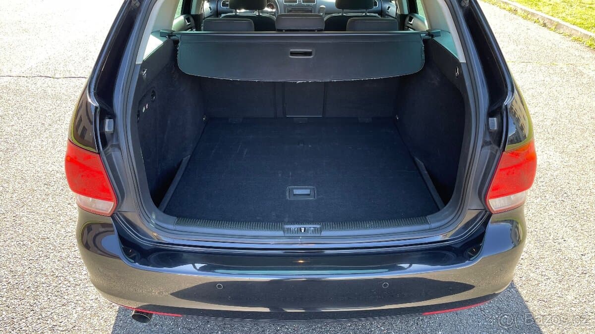 2011 Volkswagen GOLF - 12
