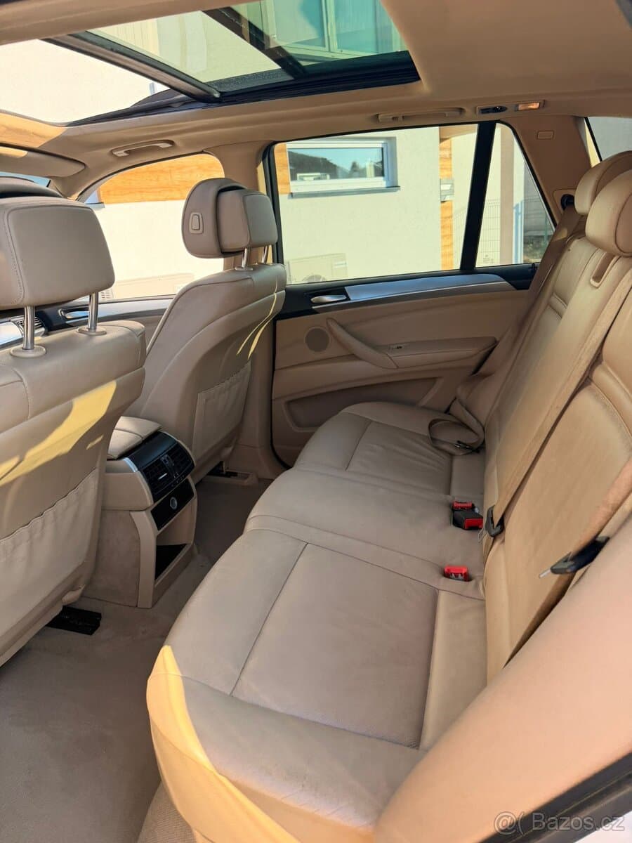2009 BMW X5 - 12