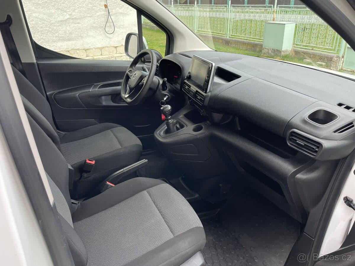2020 Opel COMBO - 12