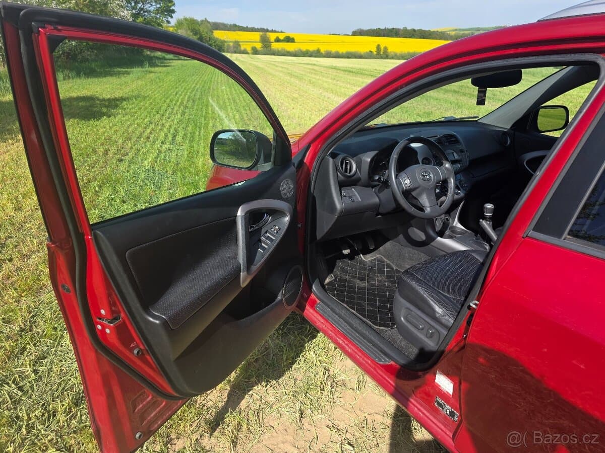 Toyota RAV4 - 12