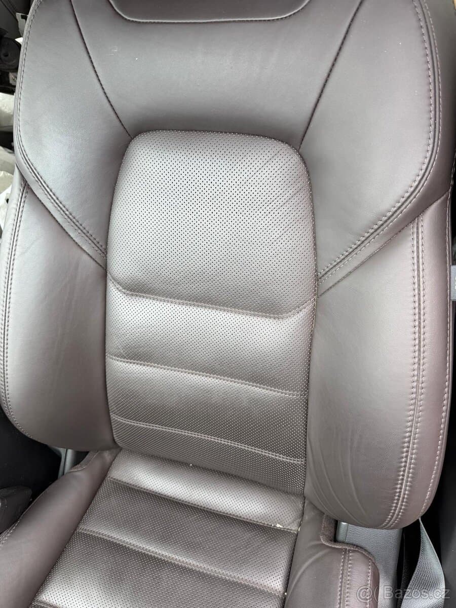 2025 Mazda 5 - 12