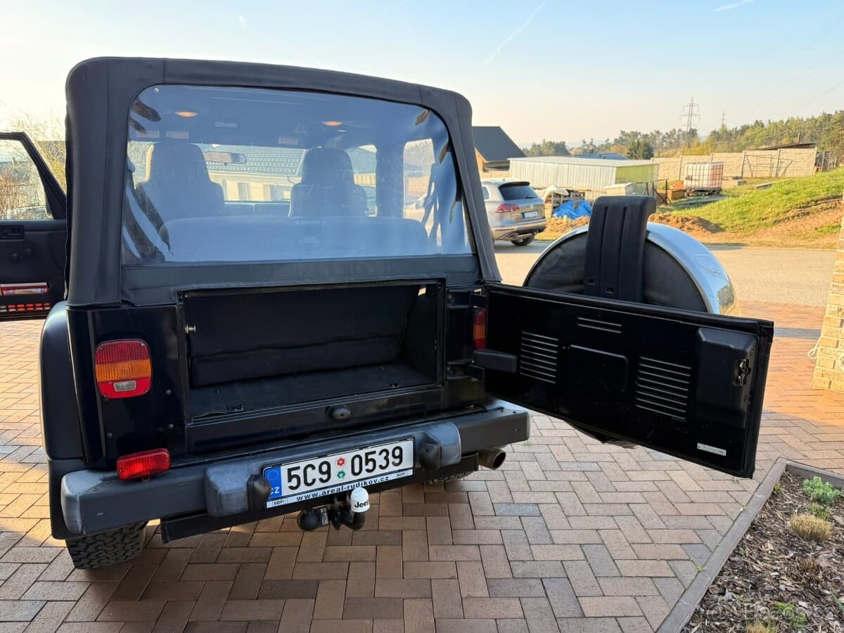 Jeep WRANGLER - 12