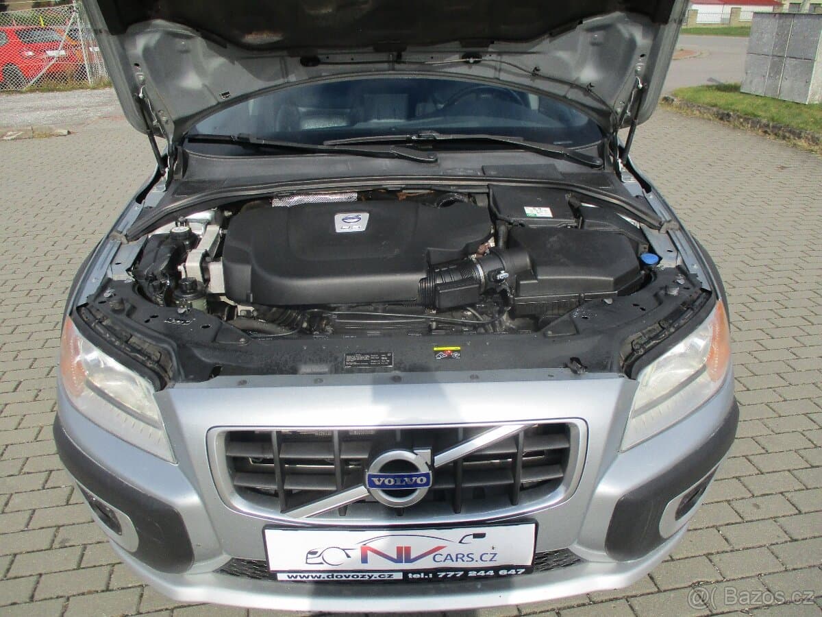 2010 Volvo XC70 - 12