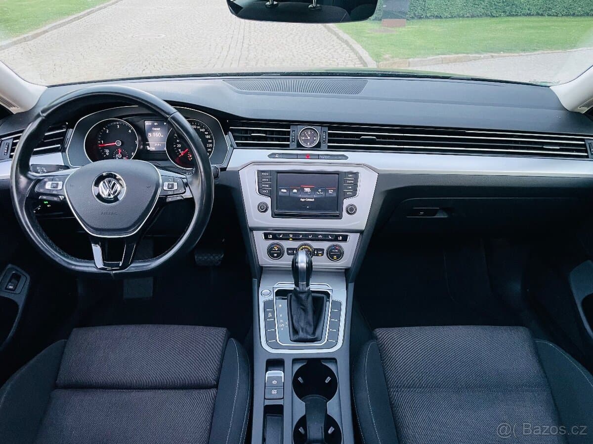 2016 Volkswagen PASSAT - 12