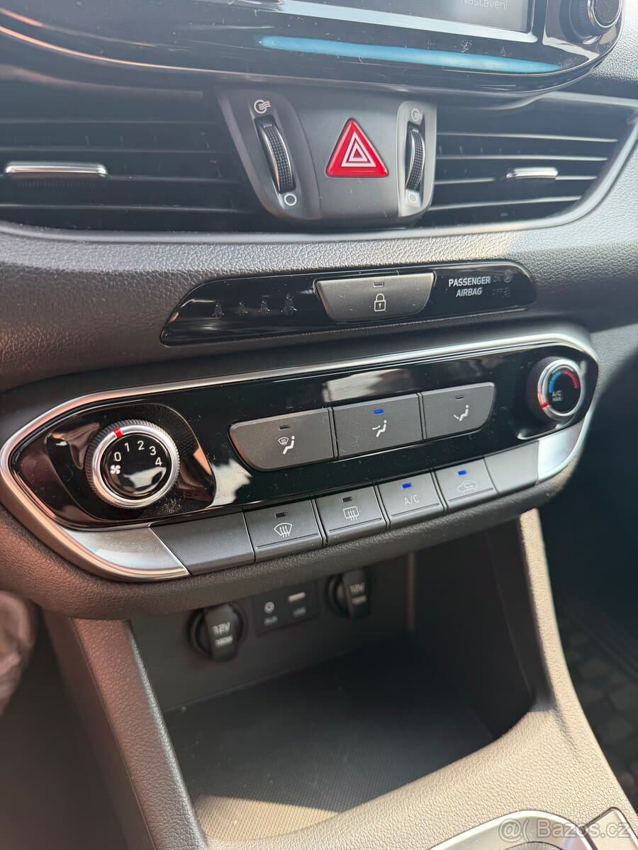 2020 Hyundai i30 - 12