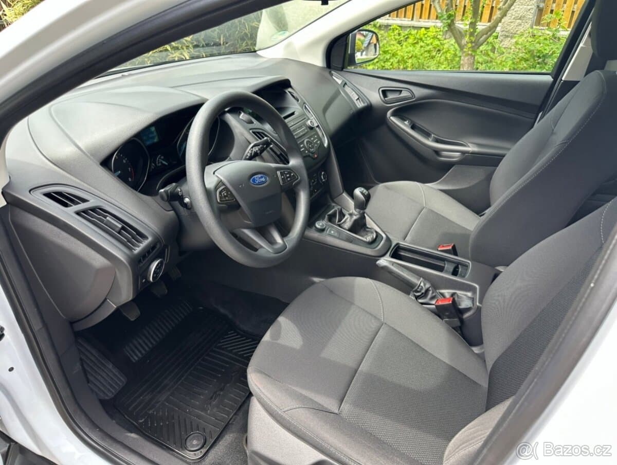 2015 Ford FOCUS - 12