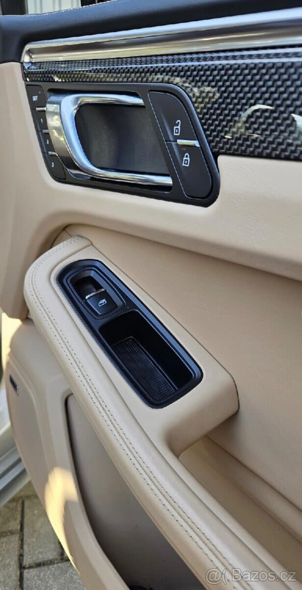 2019 Porsche MACAN - 12