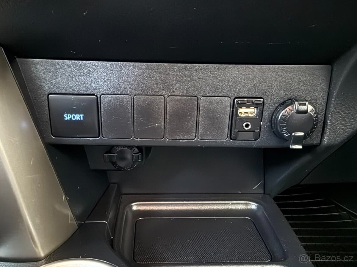 2014 Toyota RAV4 - 12