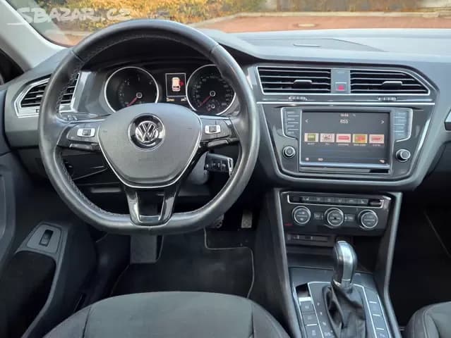 2016 Volkswagen TIGUAN - 12