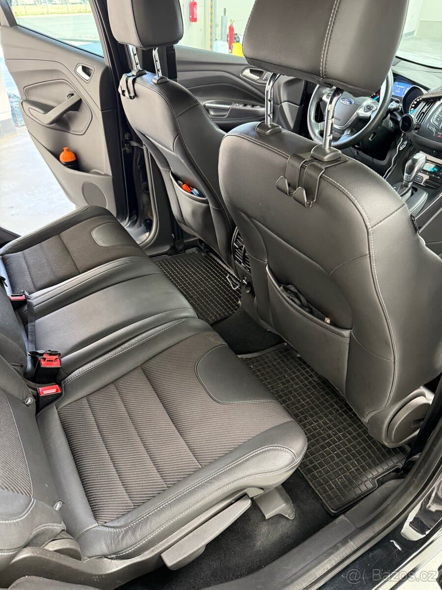 2013 Ford KUGA - 12