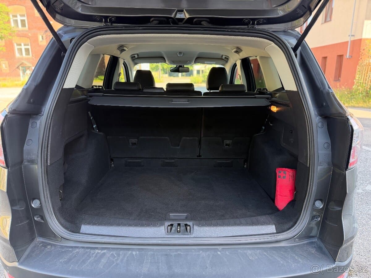 Ford KUGA - 12