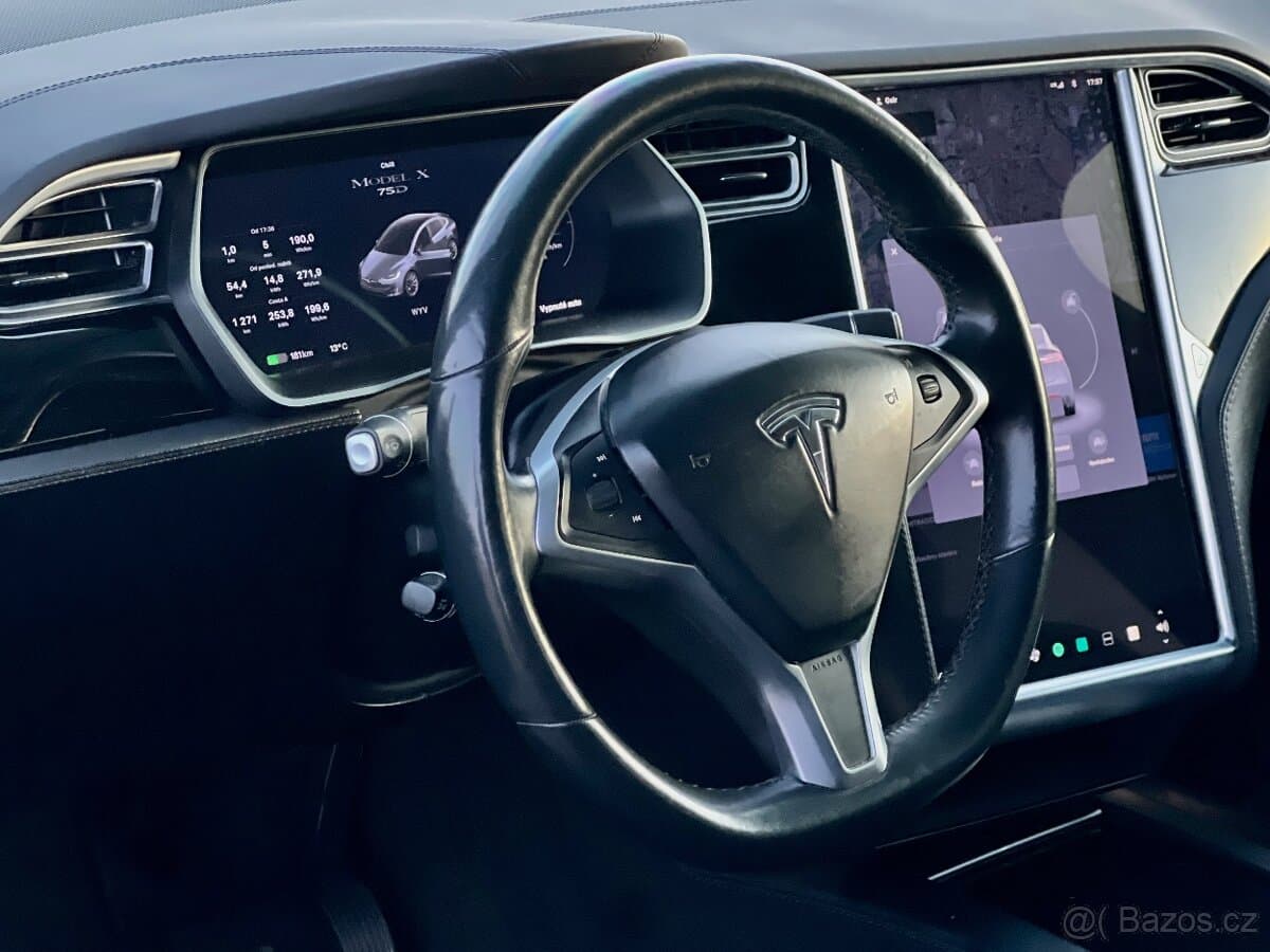 2018 Tesla MODEL X - 12