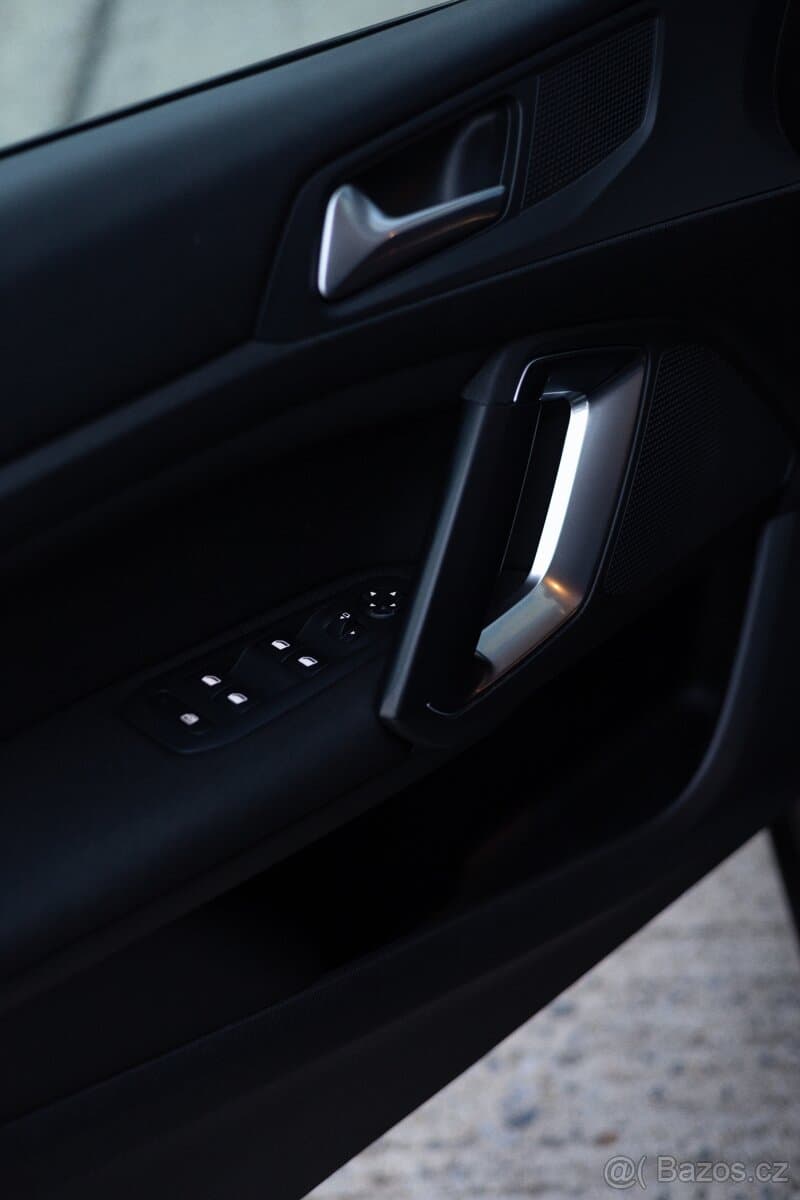 2019 Peugeot 308 - 12