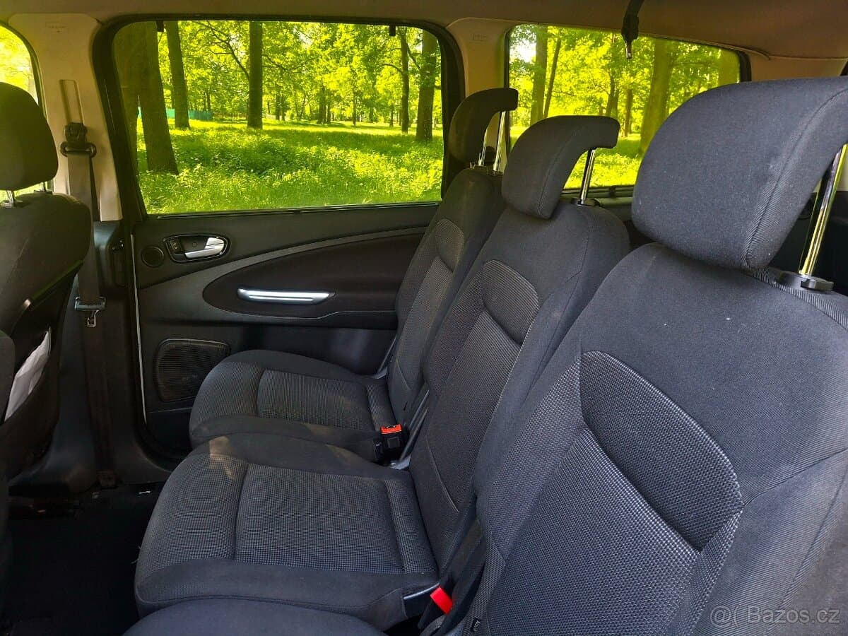 2011 Ford GALAXY - 12
