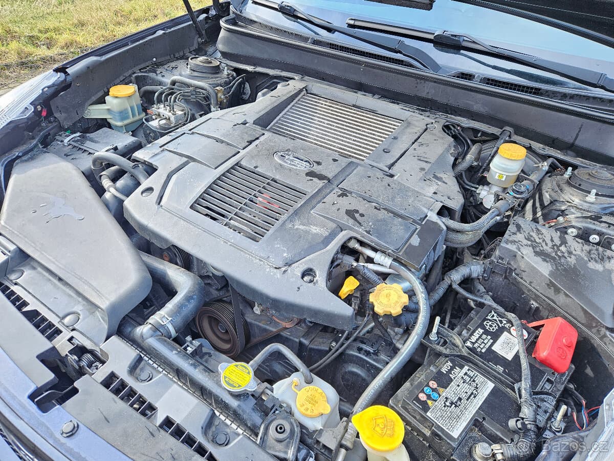 2010 Subaru LEGACY - 12