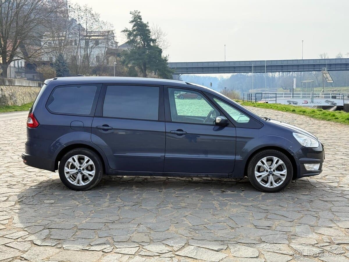 2010 Ford GALAXY - 12
