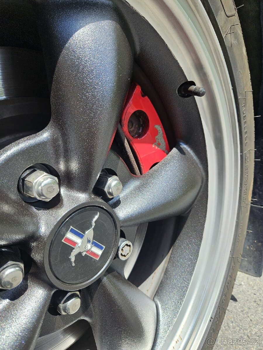 2001 Ford MUSTANG - 12
