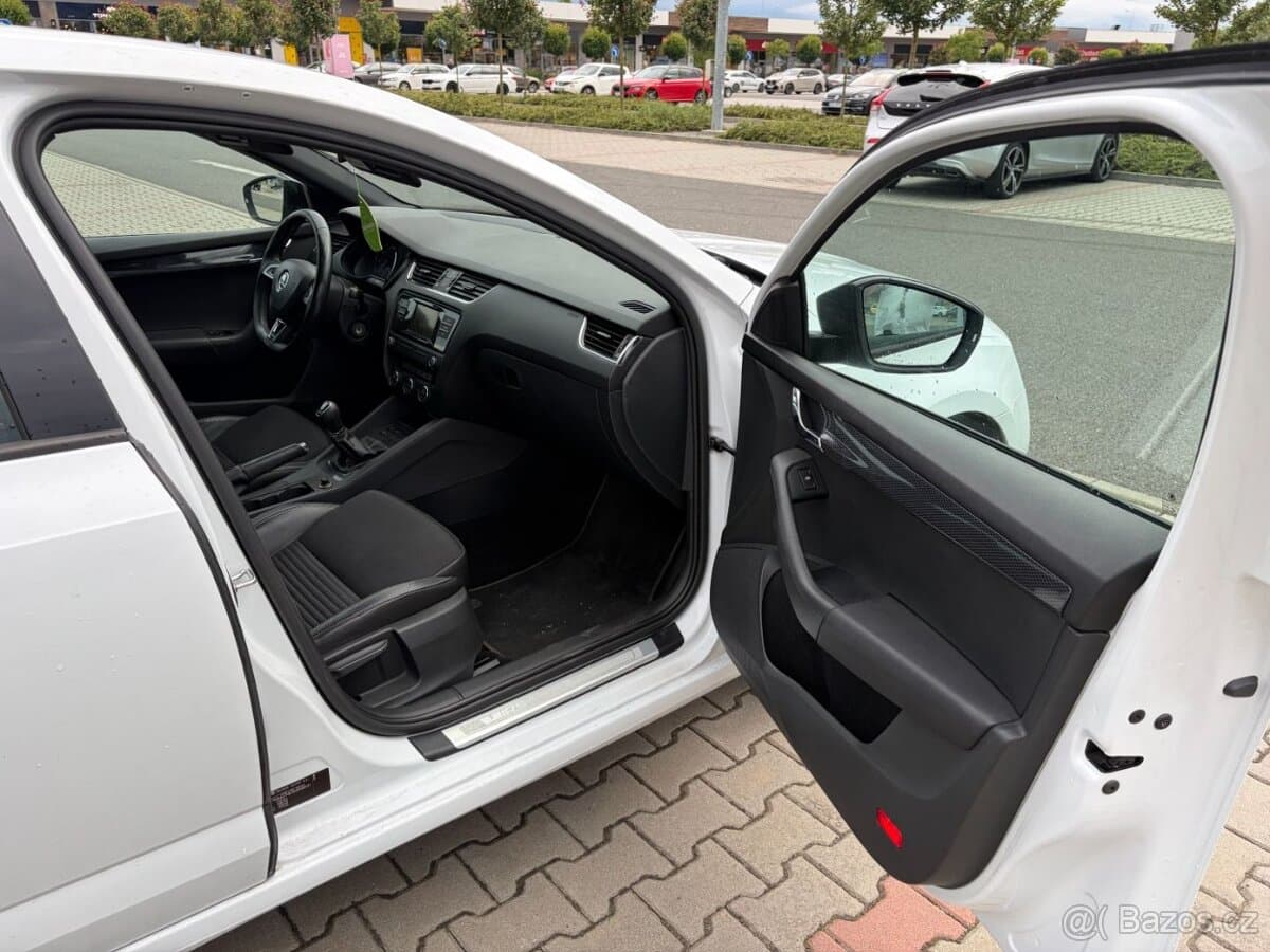 2015 Škoda OCTAVIA - 12