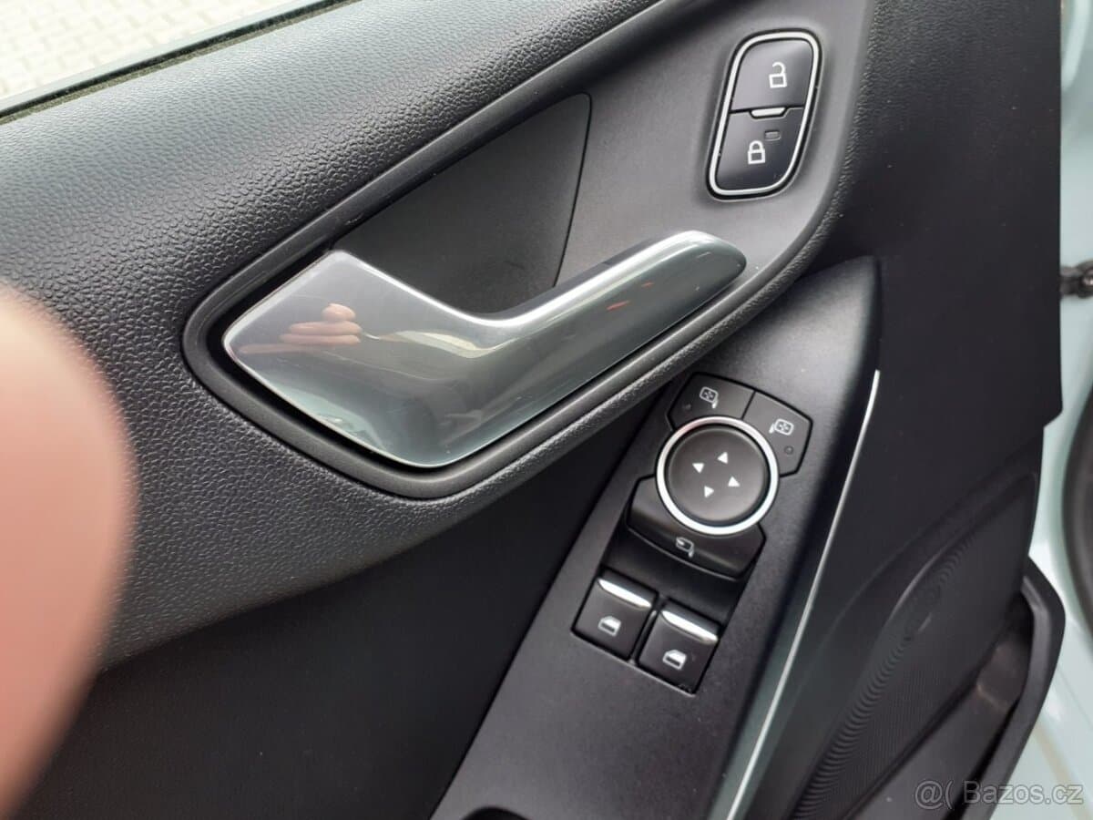 2017 Ford FIESTA - 12