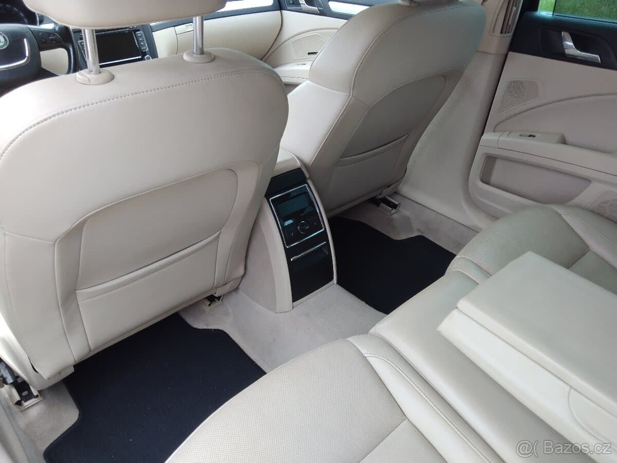 2012 Škoda SUPERB - 12