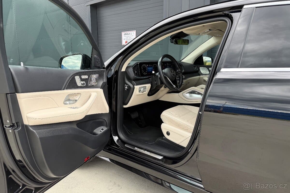 2025 Mercedes-Benz GL - 12