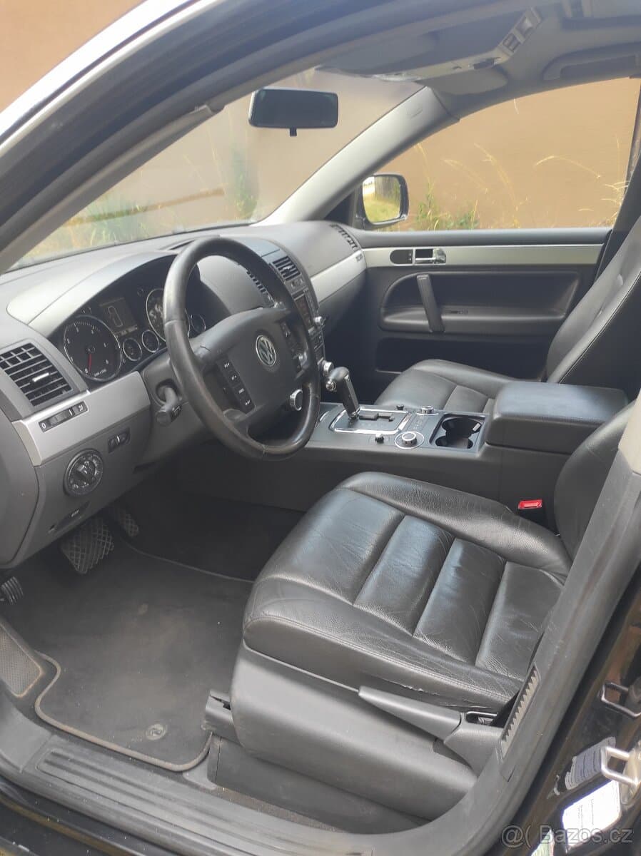 2005 Volkswagen TOUAREG - 12