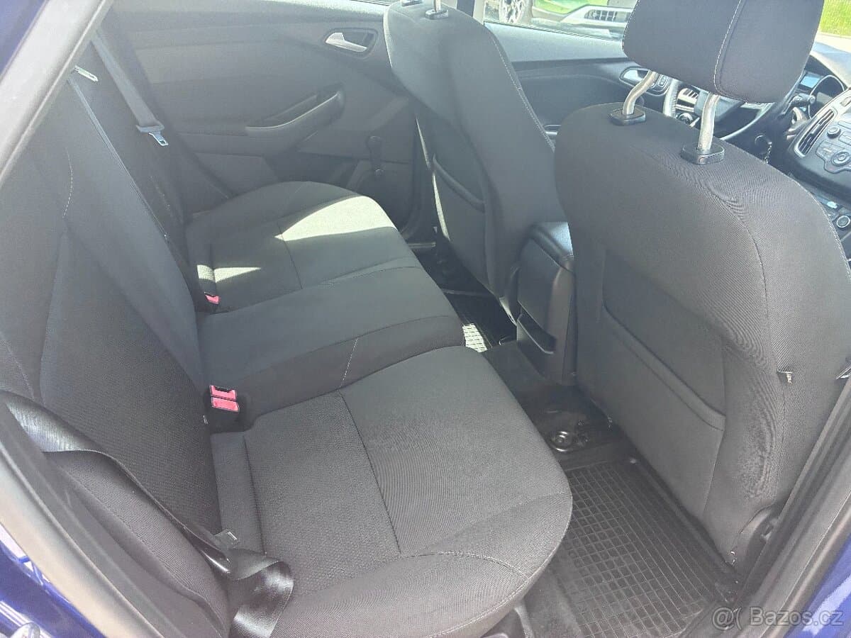 2015 Ford FOCUS - 12