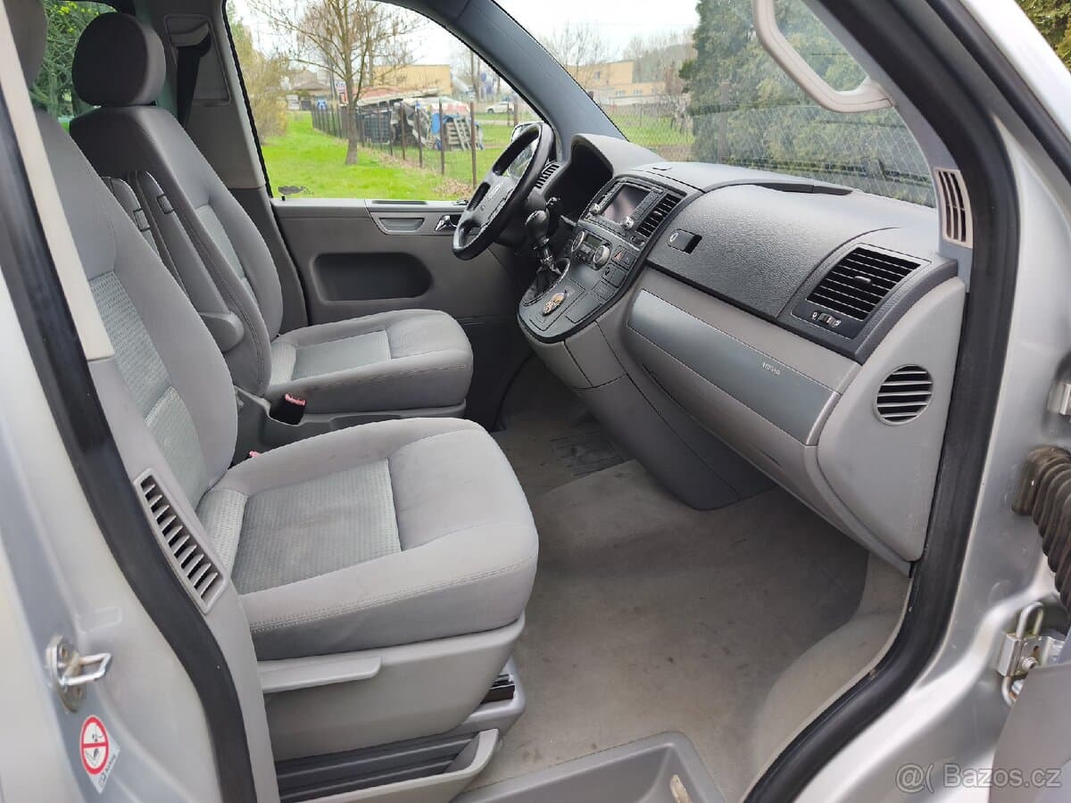 2005 Volkswagen MULTIVAN - 12