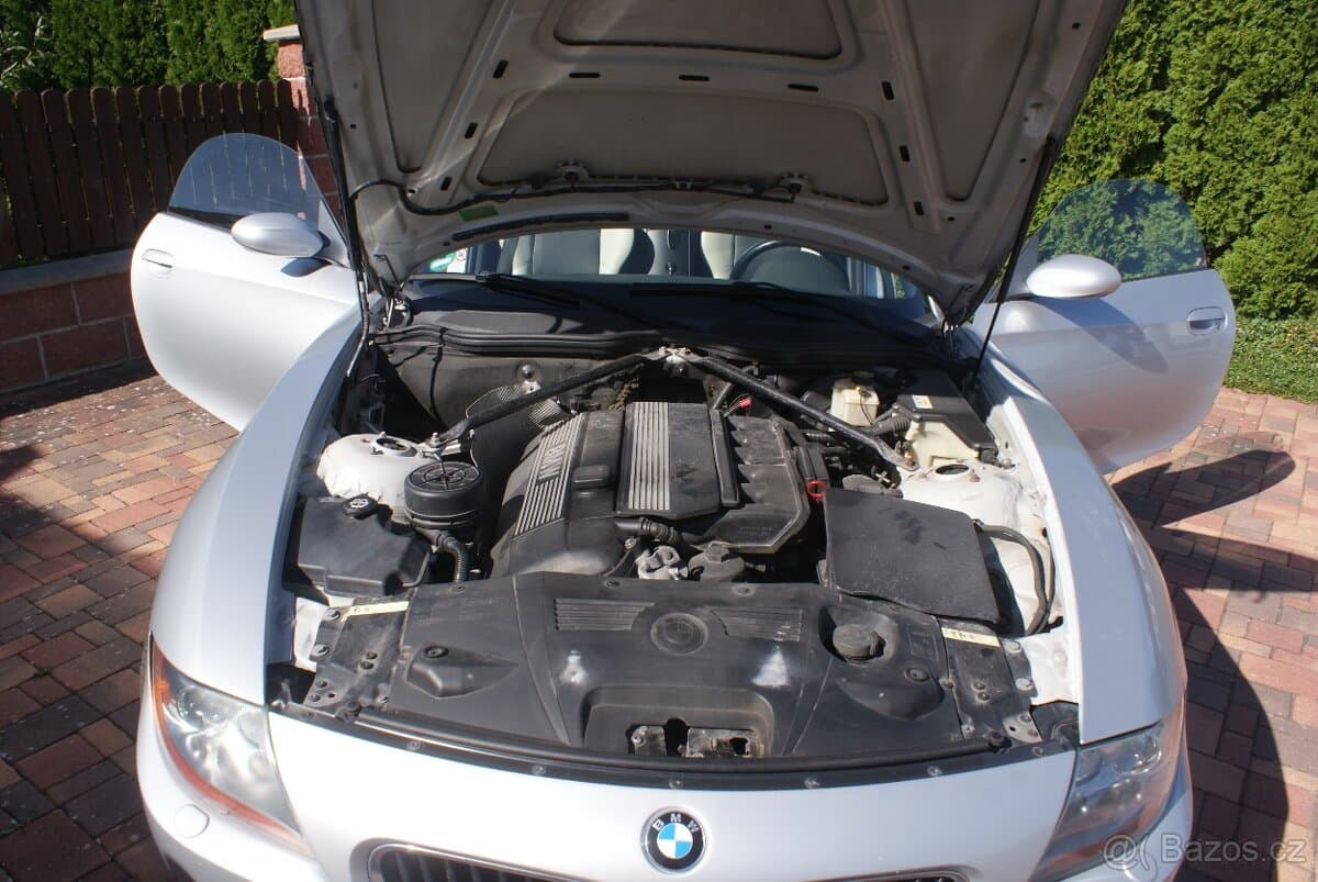 2004 BMW Z4 - 12
