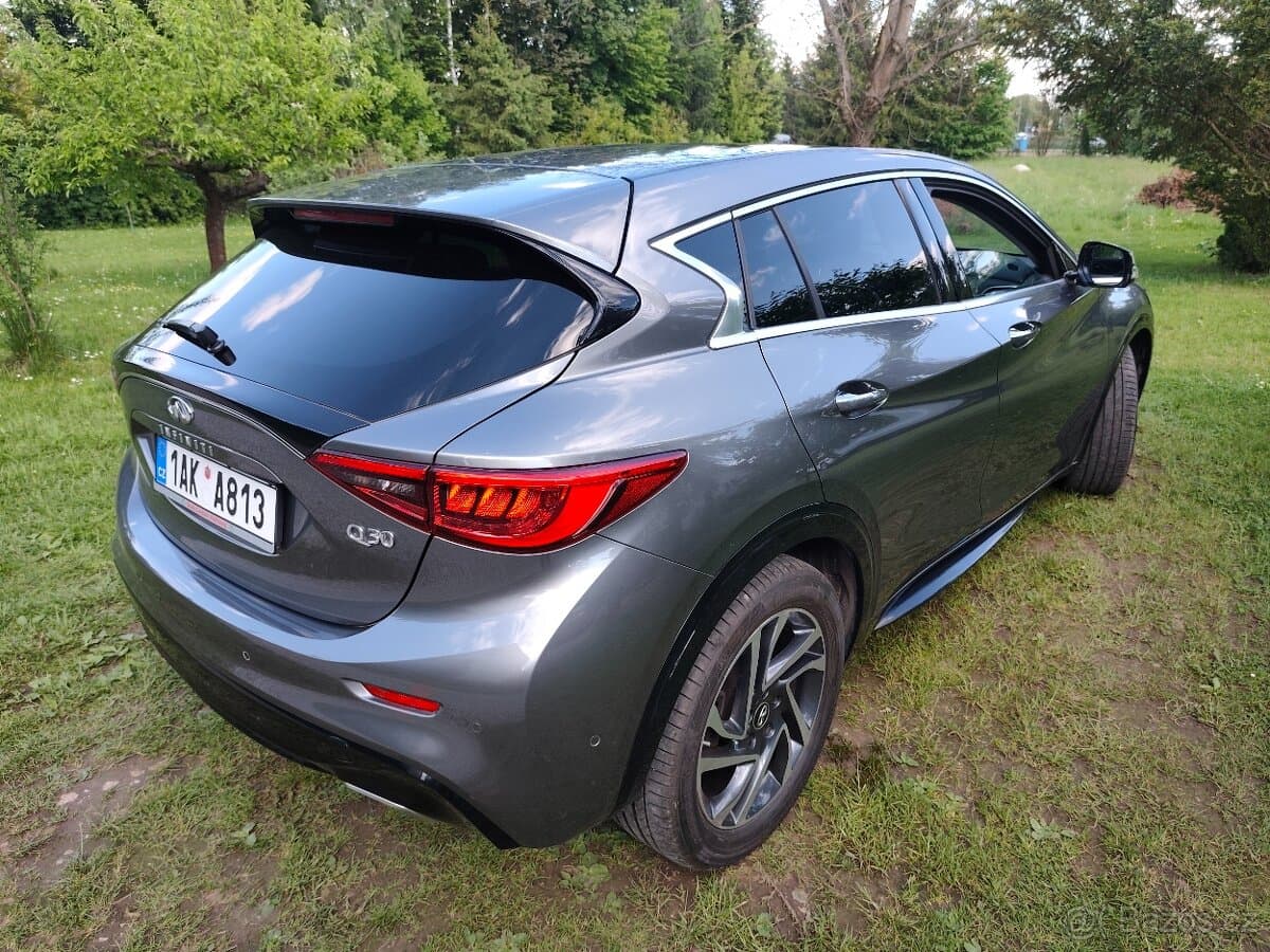 2019 Infiniti Q30 - 12