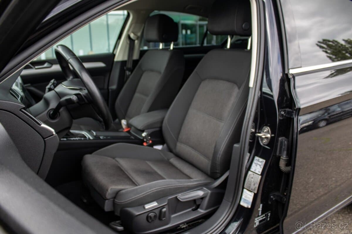2016 Volkswagen PASSAT - 12