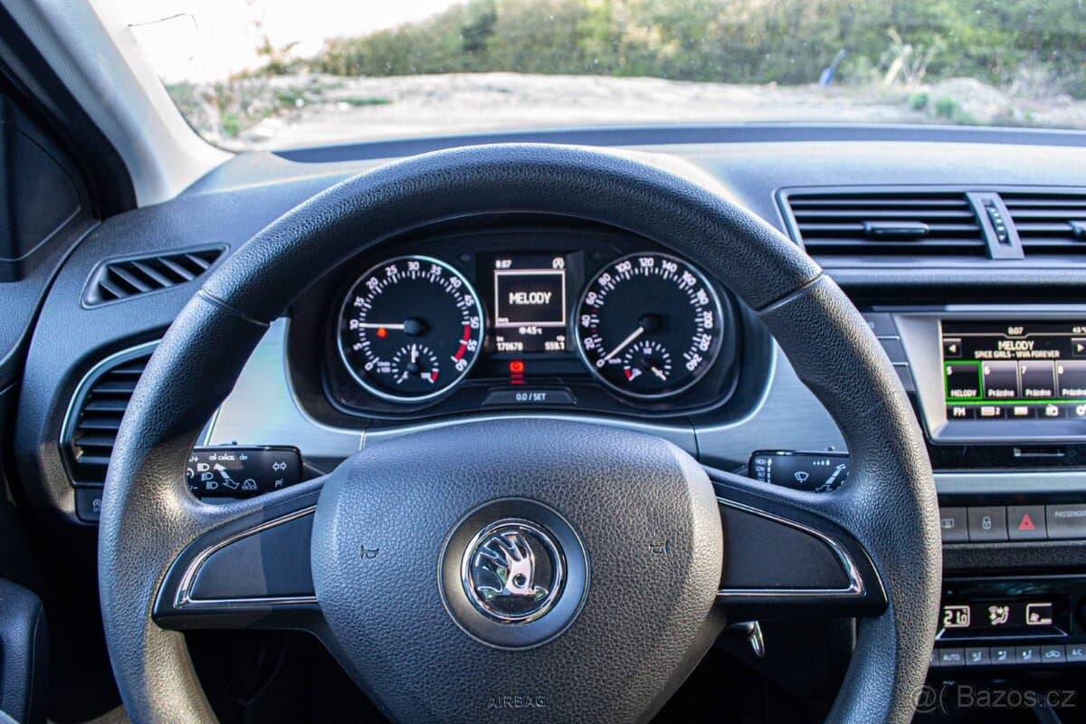 2015 Škoda FABIA - 12