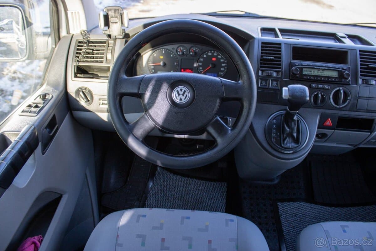 2008 Volkswagen CARAVELLE - 12
