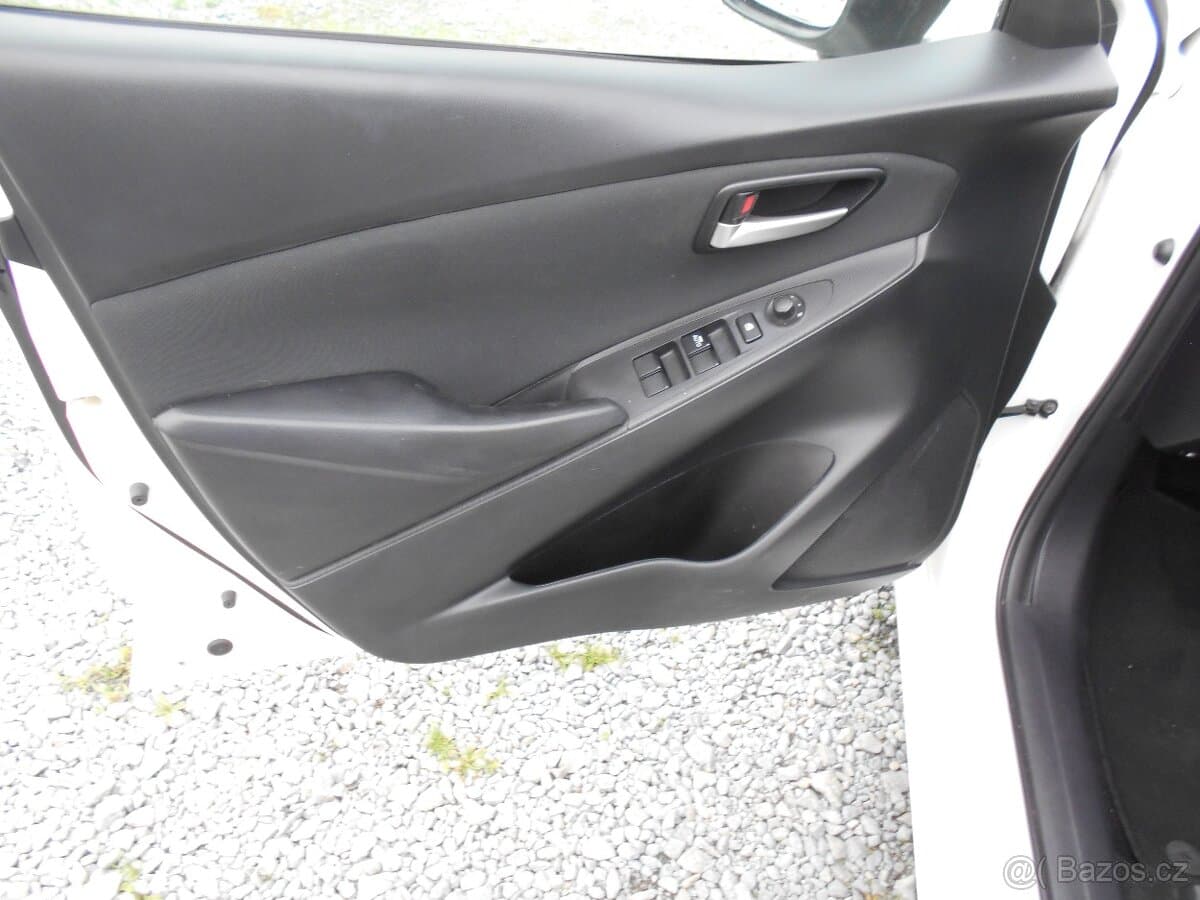 2016 Mazda 2 - 12