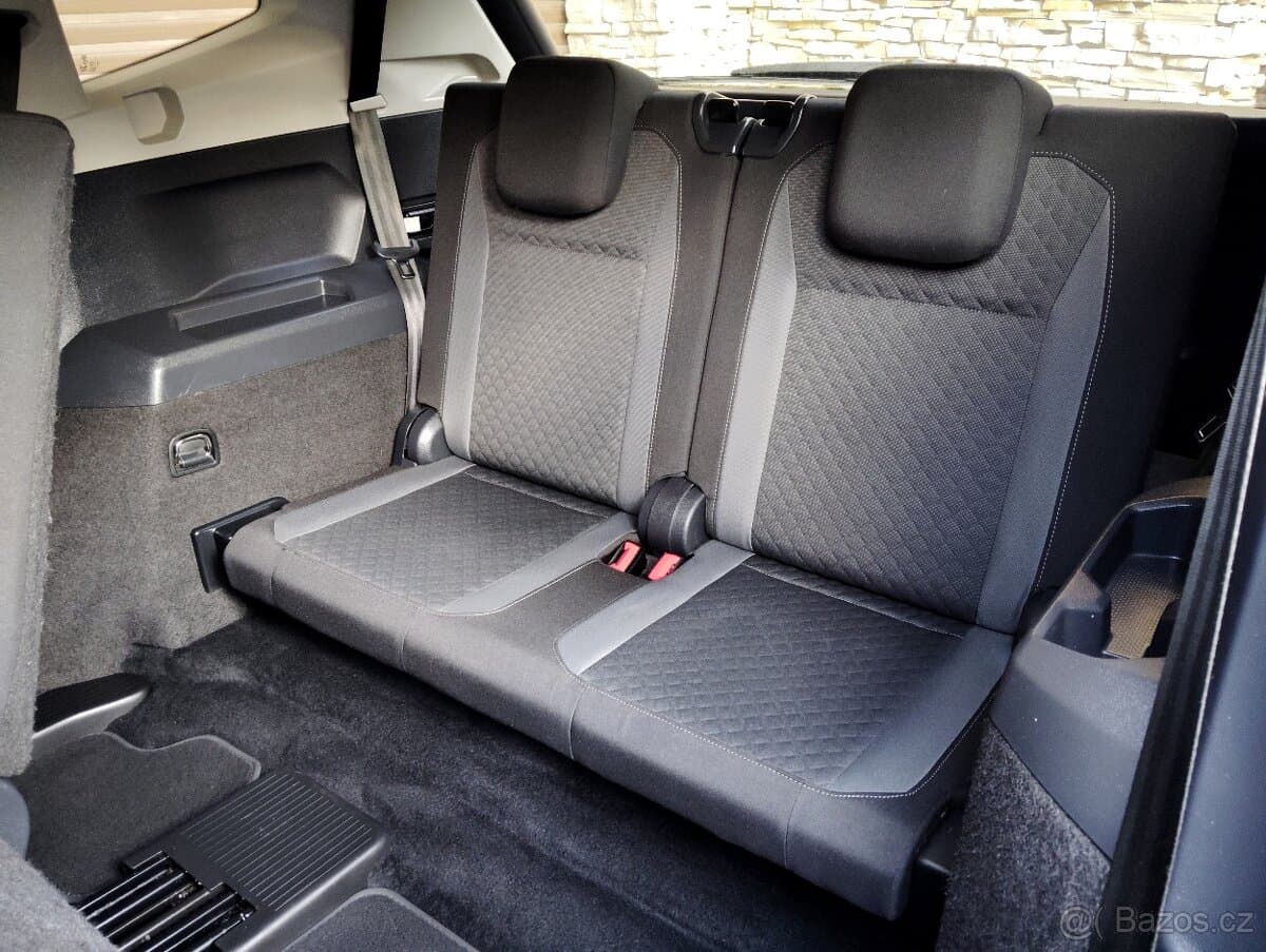 2021 Volkswagen TIGUAN - 12