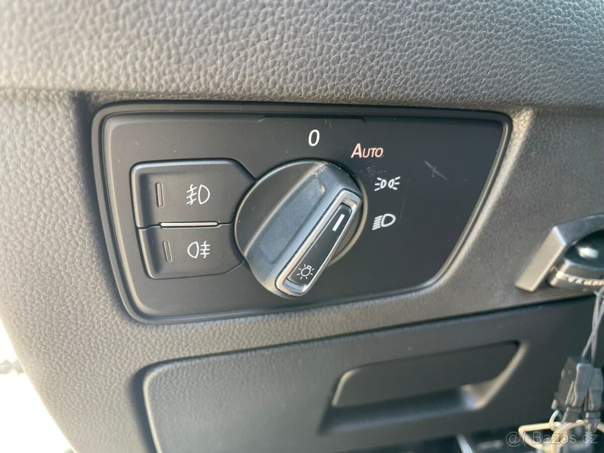 2017 Volkswagen PASSAT - 12