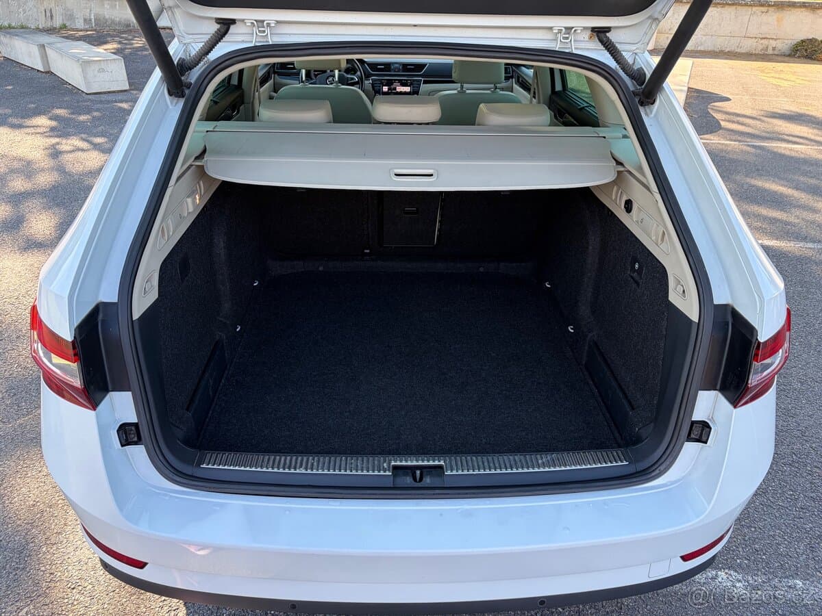 2016 Škoda SUPERB - 12