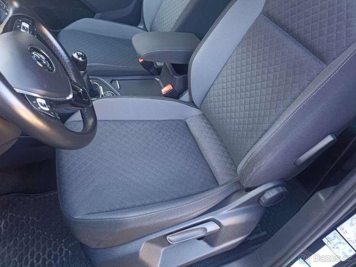 2017 Volkswagen TIGUAN - 12
